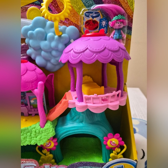 Fisher-Price Imaginext Dreamworks Trolls Rainbow TreeHouse Lights & Sounds New - Picture 8 of 10